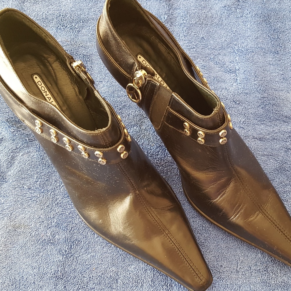 Donald J. Pliner short bootie heels in Women